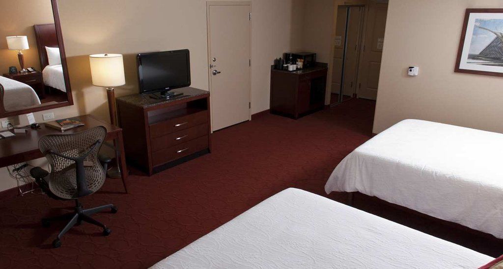 Hilton Garden Inn Milwaukee Airport Exterior foto